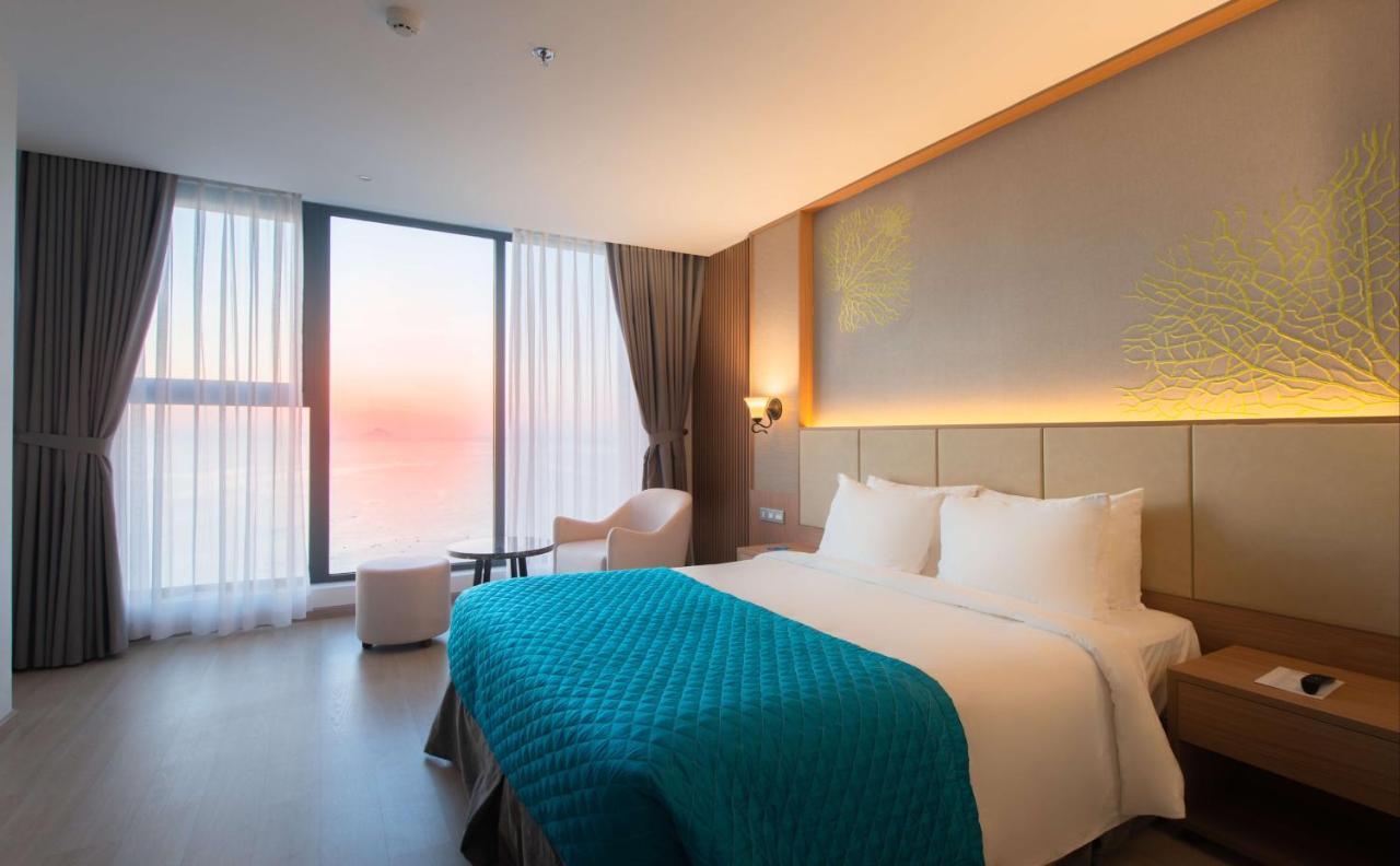 Navada Beach Hotel Nha Trang Exterior foto